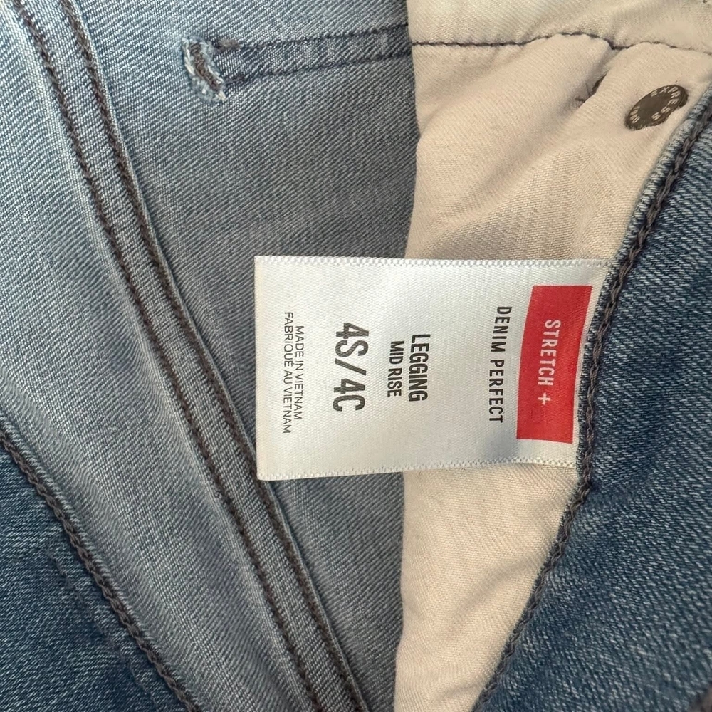 Mid Rise Skinny Jean - Picture 3 of 6